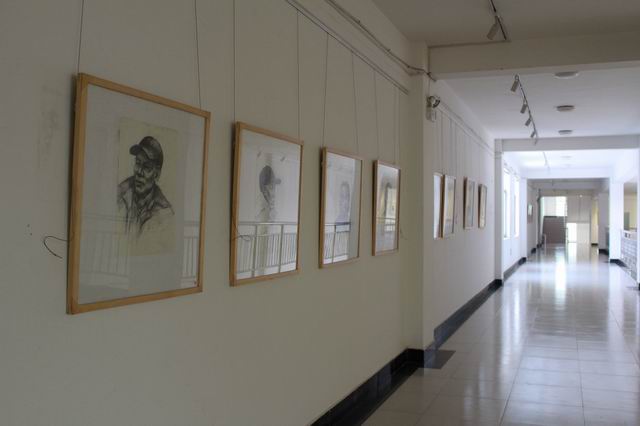 伟德国际1946源于英国举办漫画与素描头像作品展