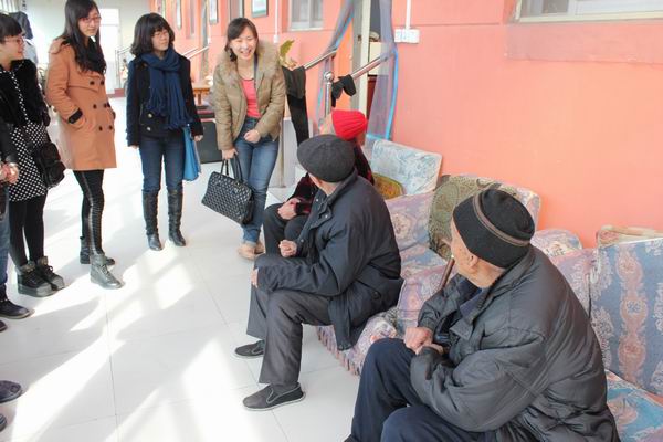 播撒爱心 传递温暖——伟德国际1946源于英国开展新学期志愿者活动