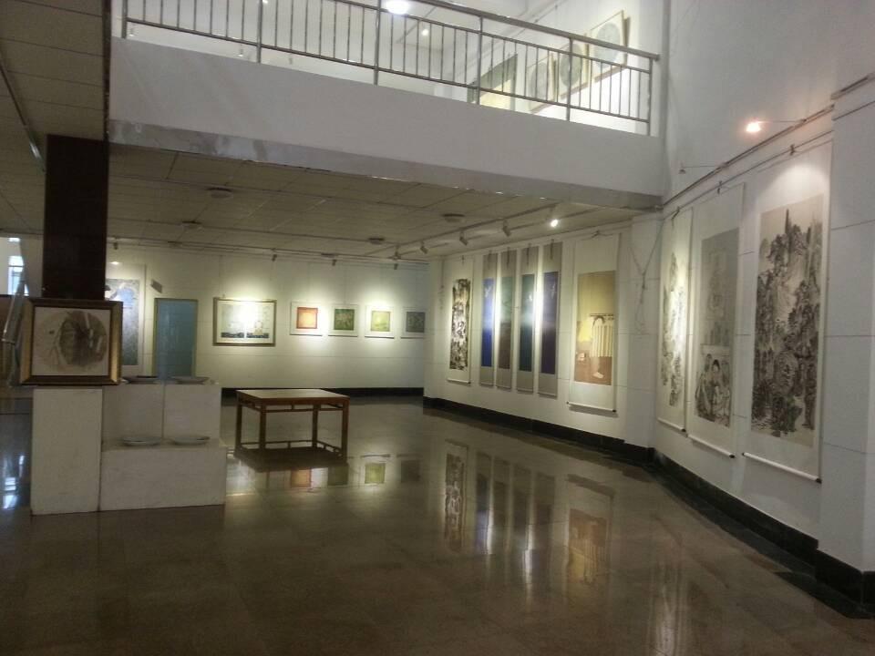 伟德国际1946源于英国美术学专业（国画方向）2014届毕业生作品展开幕。
