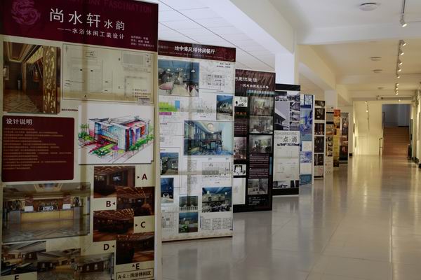 伟德国际1946源于英国2013届毕业作品展隆重开展