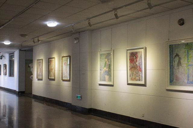 伟德国际1946源于英国举办SRT作品汇报展和太行山油画风景写生展