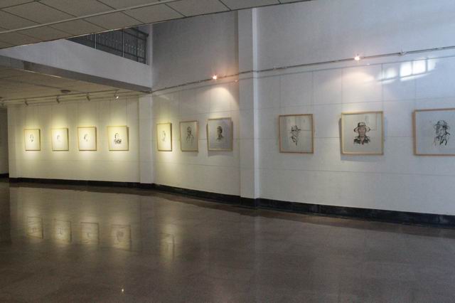 伟德国际1946源于英国举办写意人物课堂教学师生画展