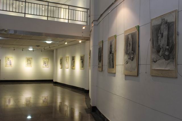 伟德国际1946源于英国举办素描联展