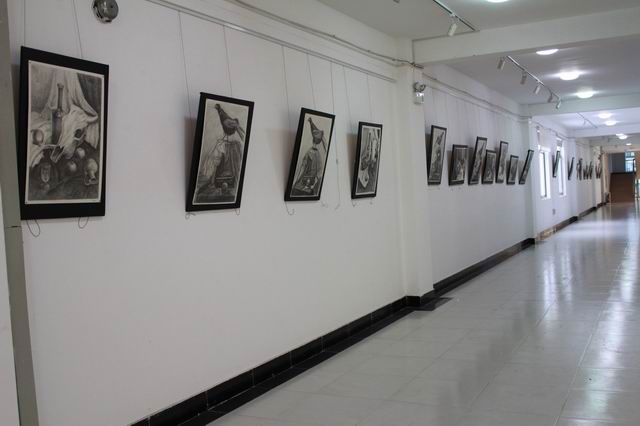 伟德国际1946源于英国举办素描联展